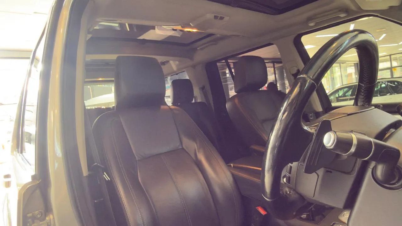 2014 Land Rover Discovery 4 SDV6 HSE, photo 8 of 10