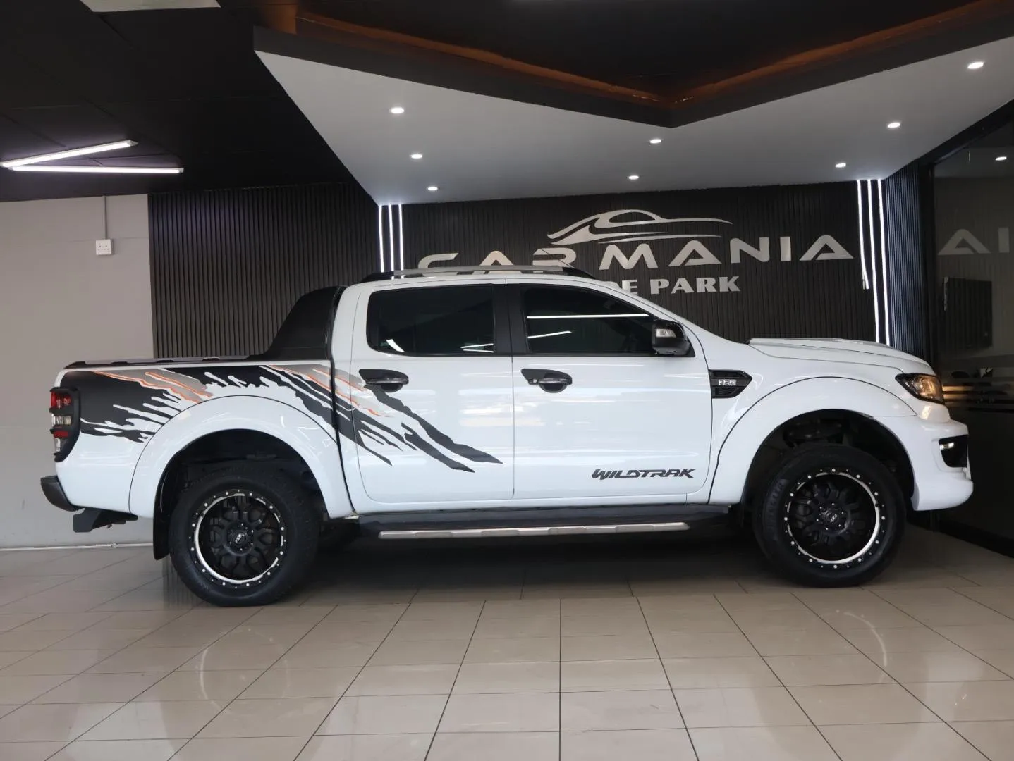 2017 Ford Ranger 3.2TDCi Double Cab Hi-Rider Wildtrak Auto, photo 2 of 9