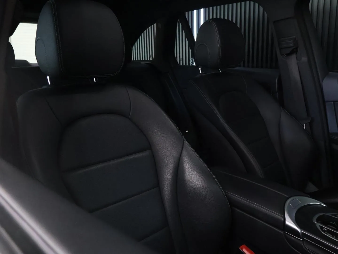 2017 Mercedes-Benz GLC 250d 4Matic AMG Line, photo 8 of 10