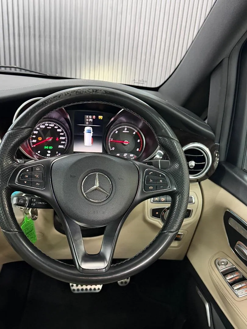 2017 Mercedes-Benz V-Class V250d Avantgarde, photo 17 of 19