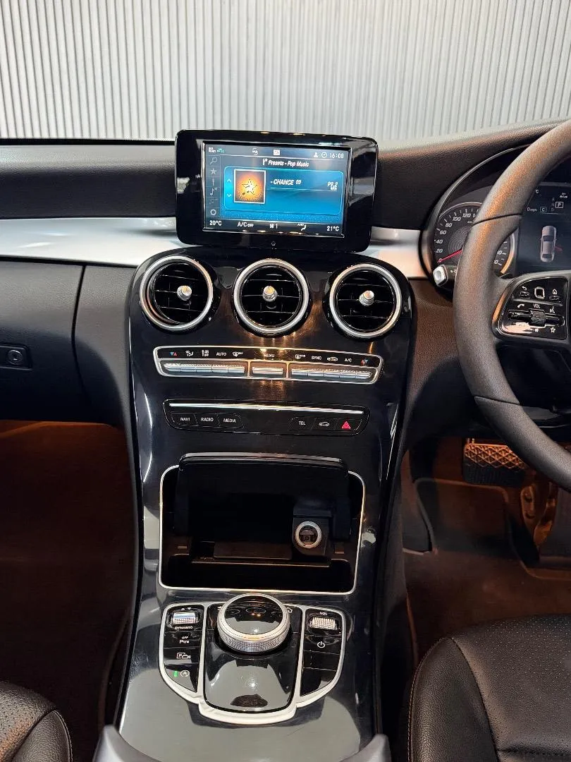 2021 Mercedes-Benz C-Class C180, photo 14 of 16