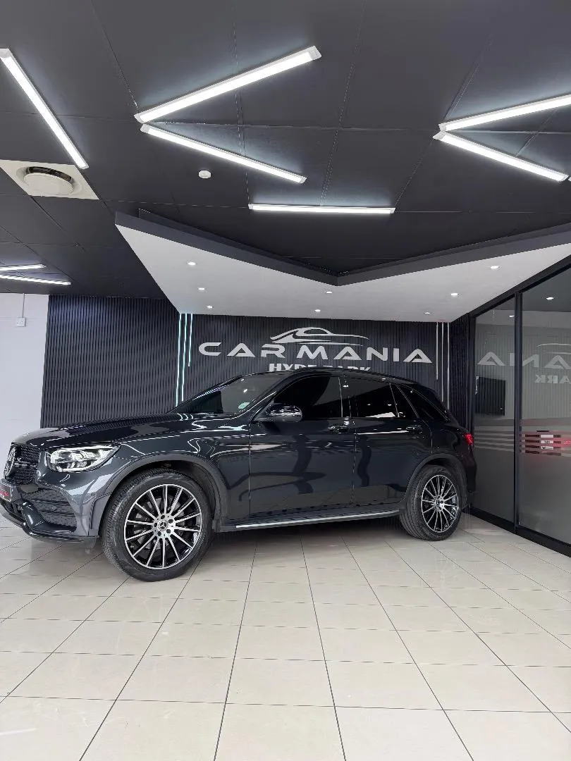 2022 Mercedes-Benz GLC GLC300d 4Matic, photo 1 of 12