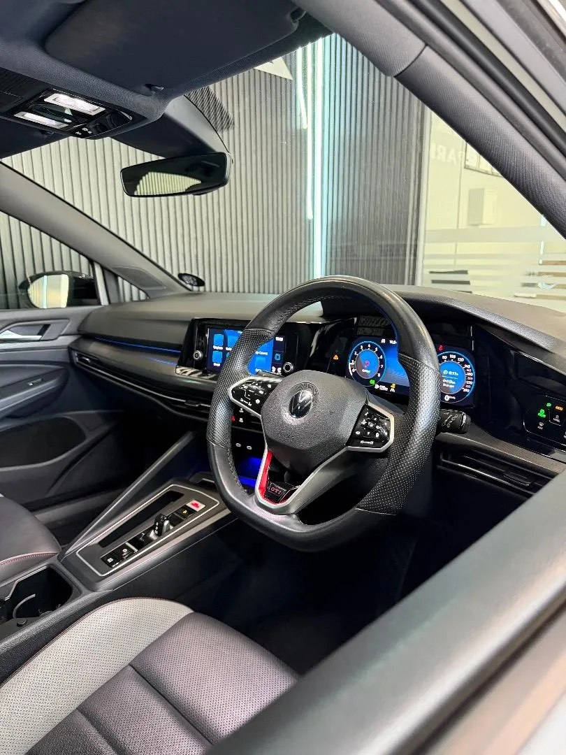 2022 Volkswagen Golf GTI, photo 10 of 12
