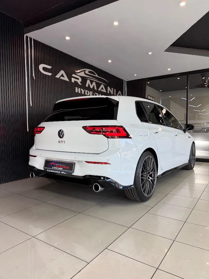 2022 Volkswagen Golf GTI, photo 6 of 12